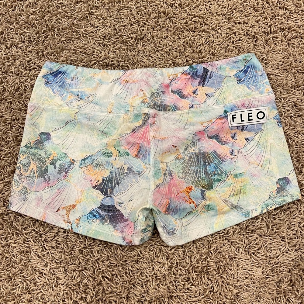 Fleo Shorts